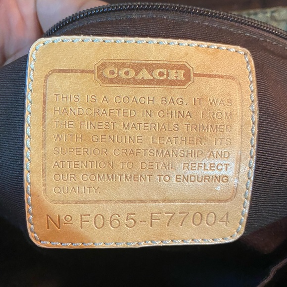 Gently loved authentic Coach messenger bag - Picture 9 of 16